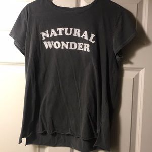 Natural Wonder buckle T-shirt